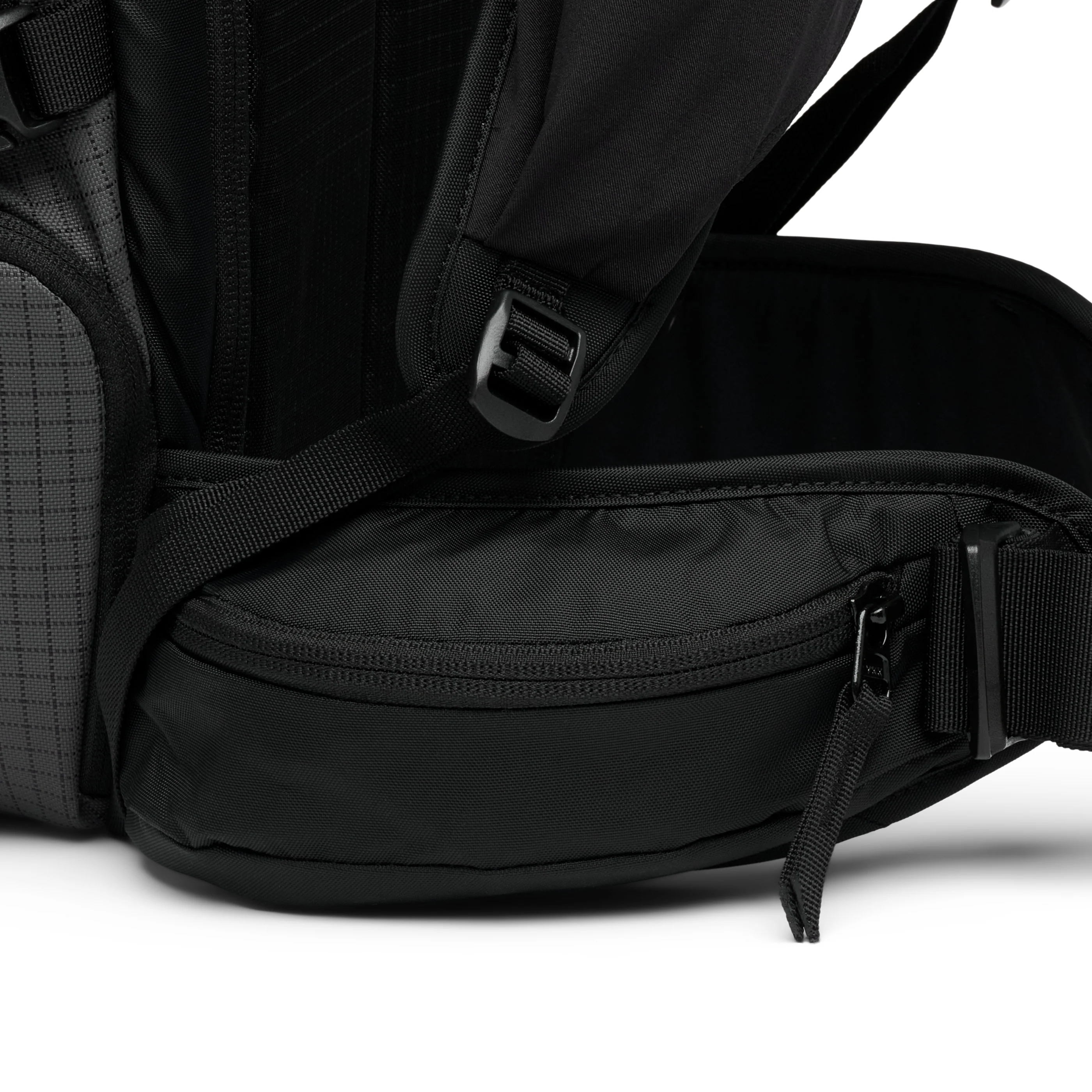 Helio 38 Backpack - Image 6